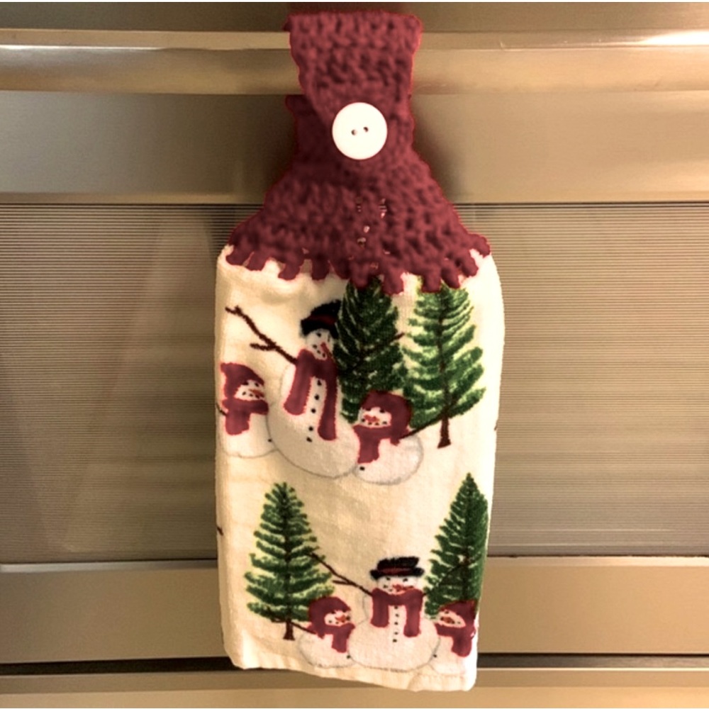 HAND CRAFTED Colorful Snowmen Crochet Top Hanging Kitchen or Bathroom Towel - Picture 4 of 6
